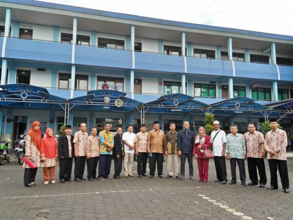 Studi Banding SMA Muhammadiyah Kedawung Kab. Cirebon